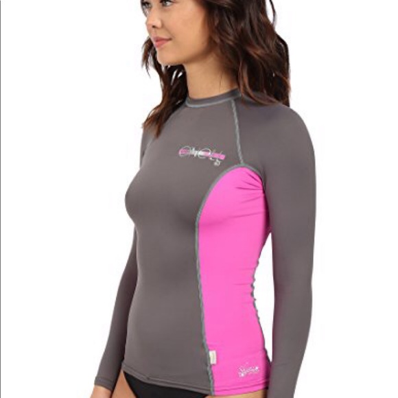 O’Neill Rashgard - Picture 2 of 8